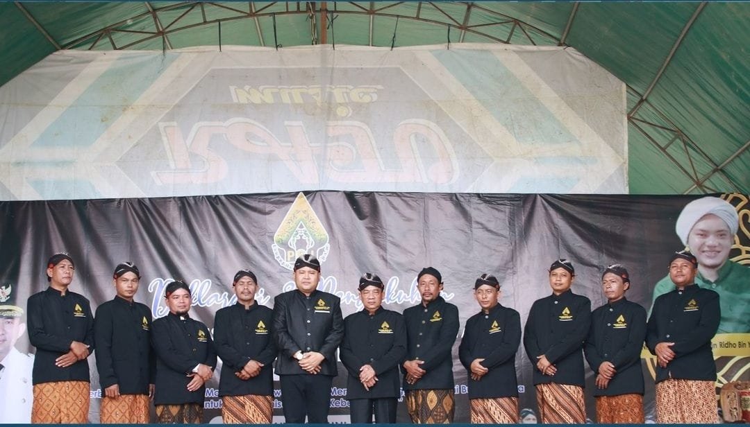 Bupati Melawi Kukuhkan Pengurus Paguyuban Sedulur Jowo Kabupaten Melawi