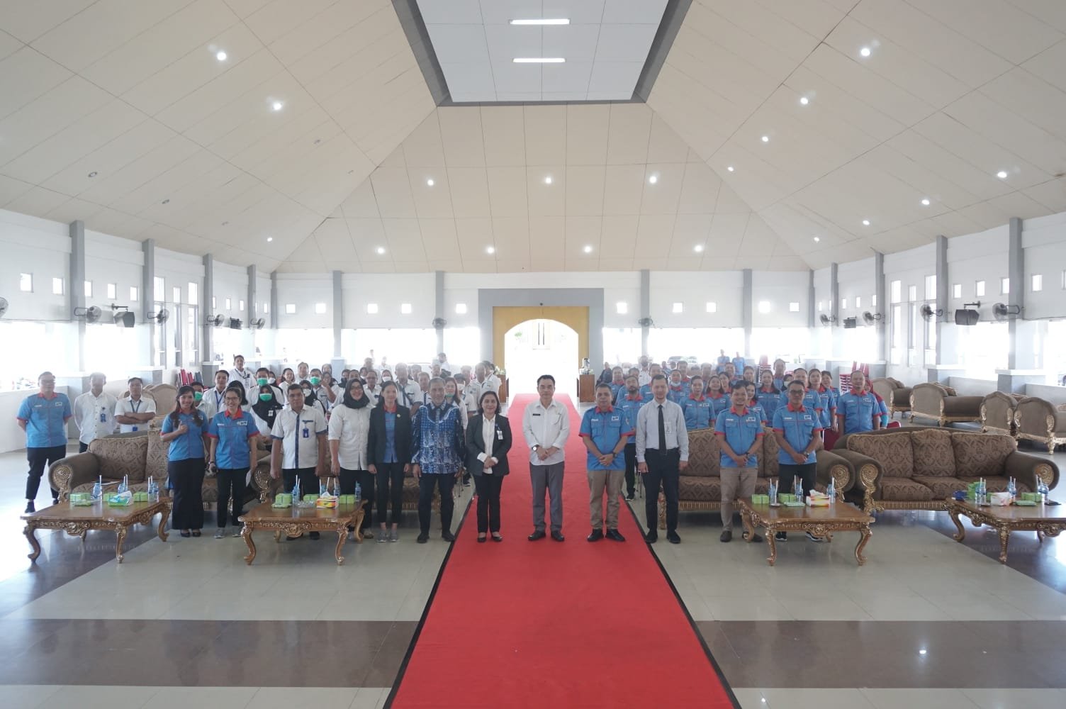 Sekda Melawi Buka Kegiatan Employee Gathering Perumdam Tirta Melawi