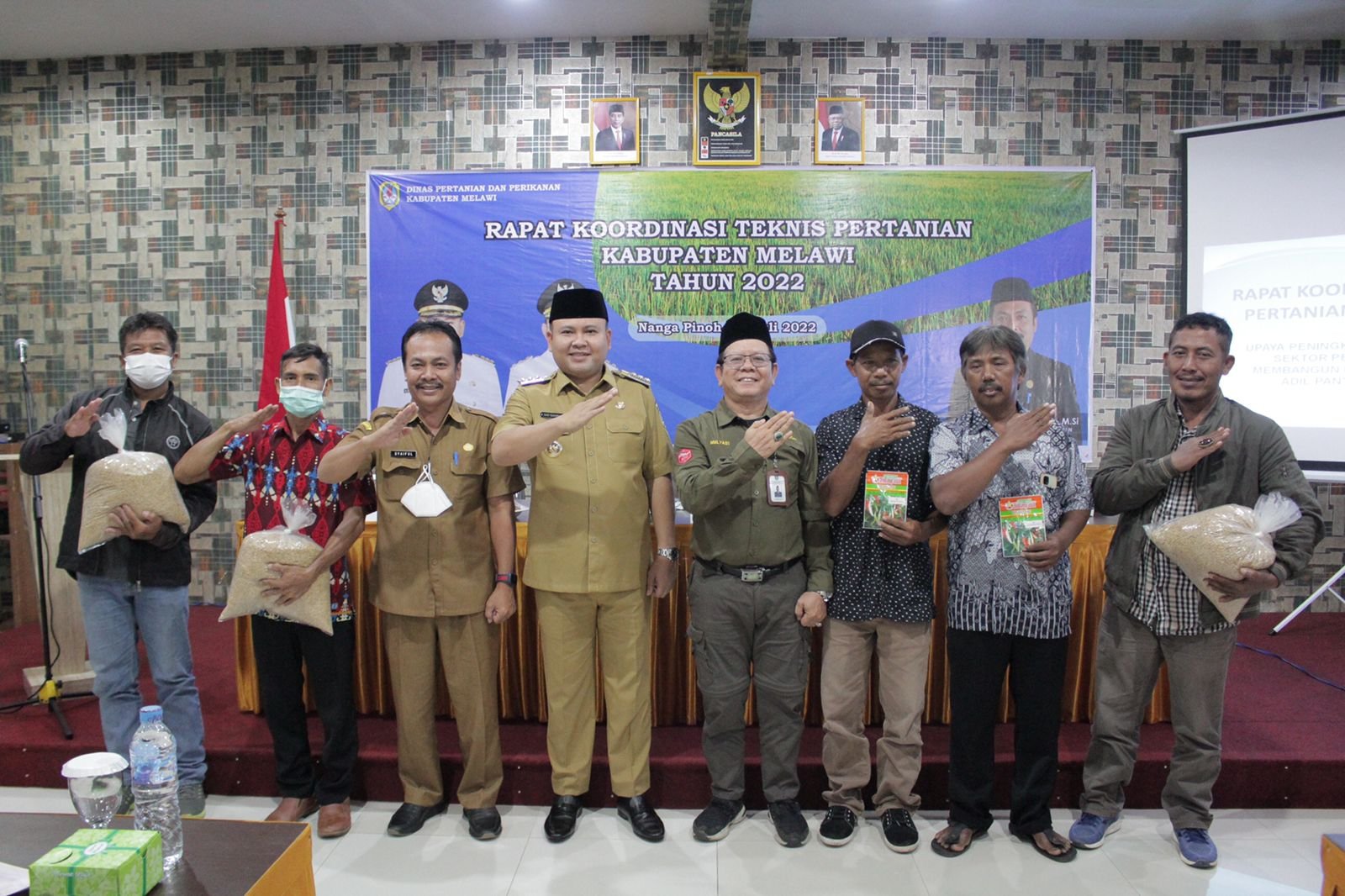 Bupati Melawi Buka Rapat Koordinasi Teknis Pertanian Kabupaten Melawi
