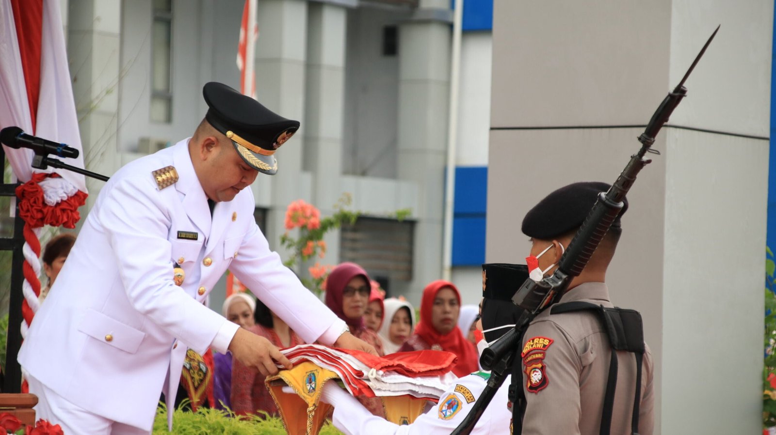 Bupati Melawi Pimpin Upacara Peringatan HUT ke-77 Republik Indonesia