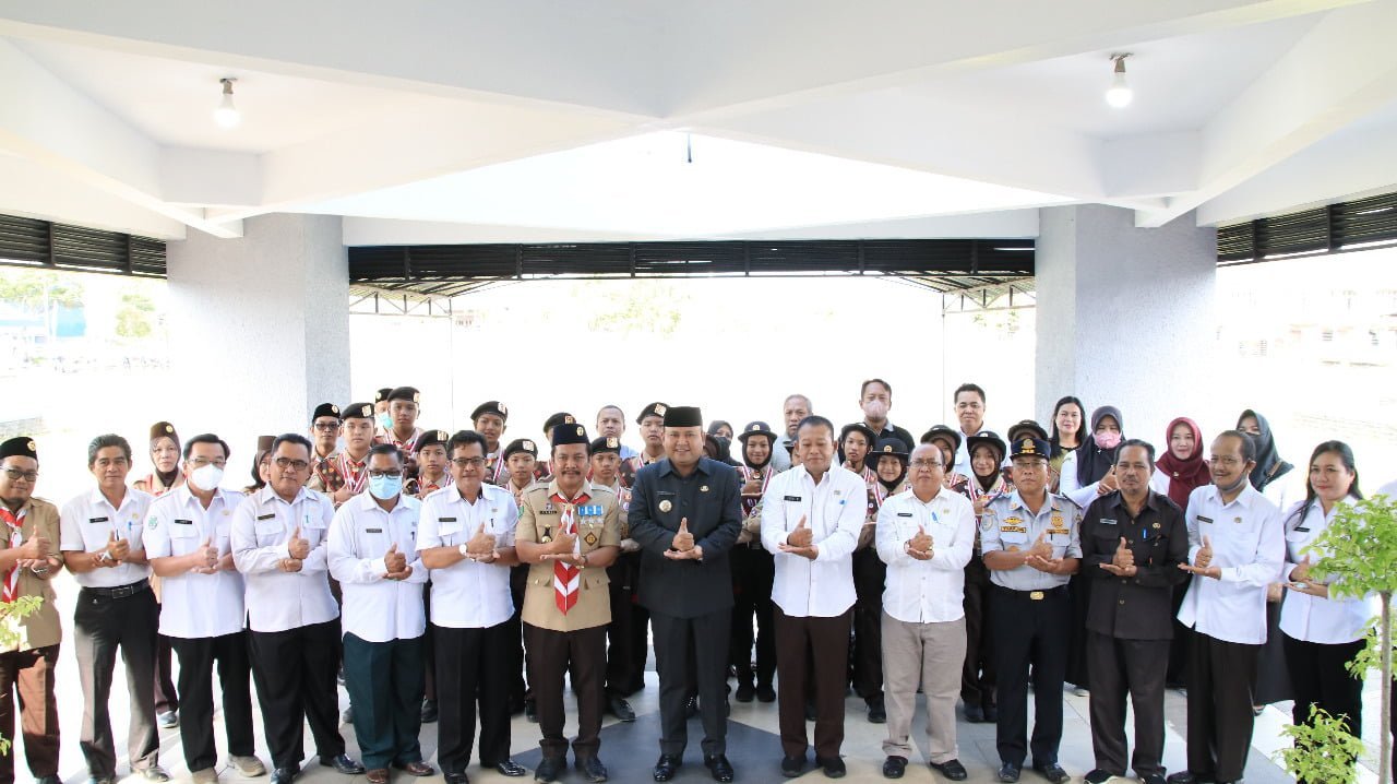 Bupati Melawi Lepas Kontingen Jambore Nasional Kabupaten Melawi