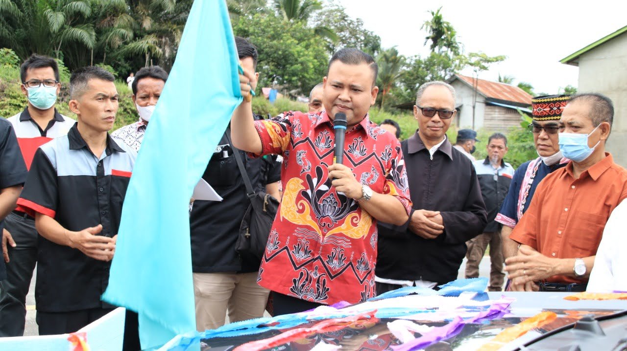 Bupati Melawi Lepas Pawai Budaya Bulan Kitab Suci Nasional Tahun 2022