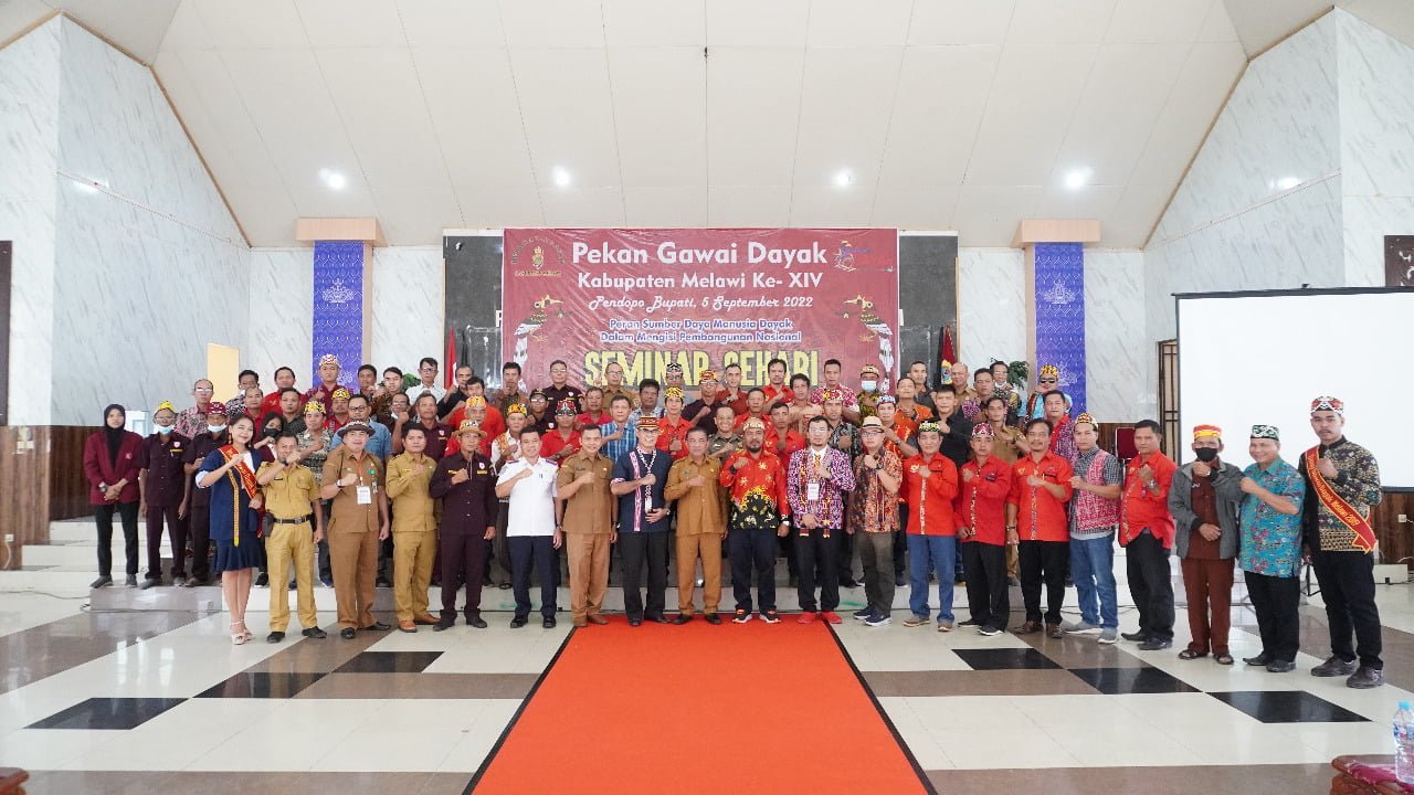 Wakil Bupati Melawi Buka Seminar Pekan Gawai Dayak ke-14 Kabupaten Melawi