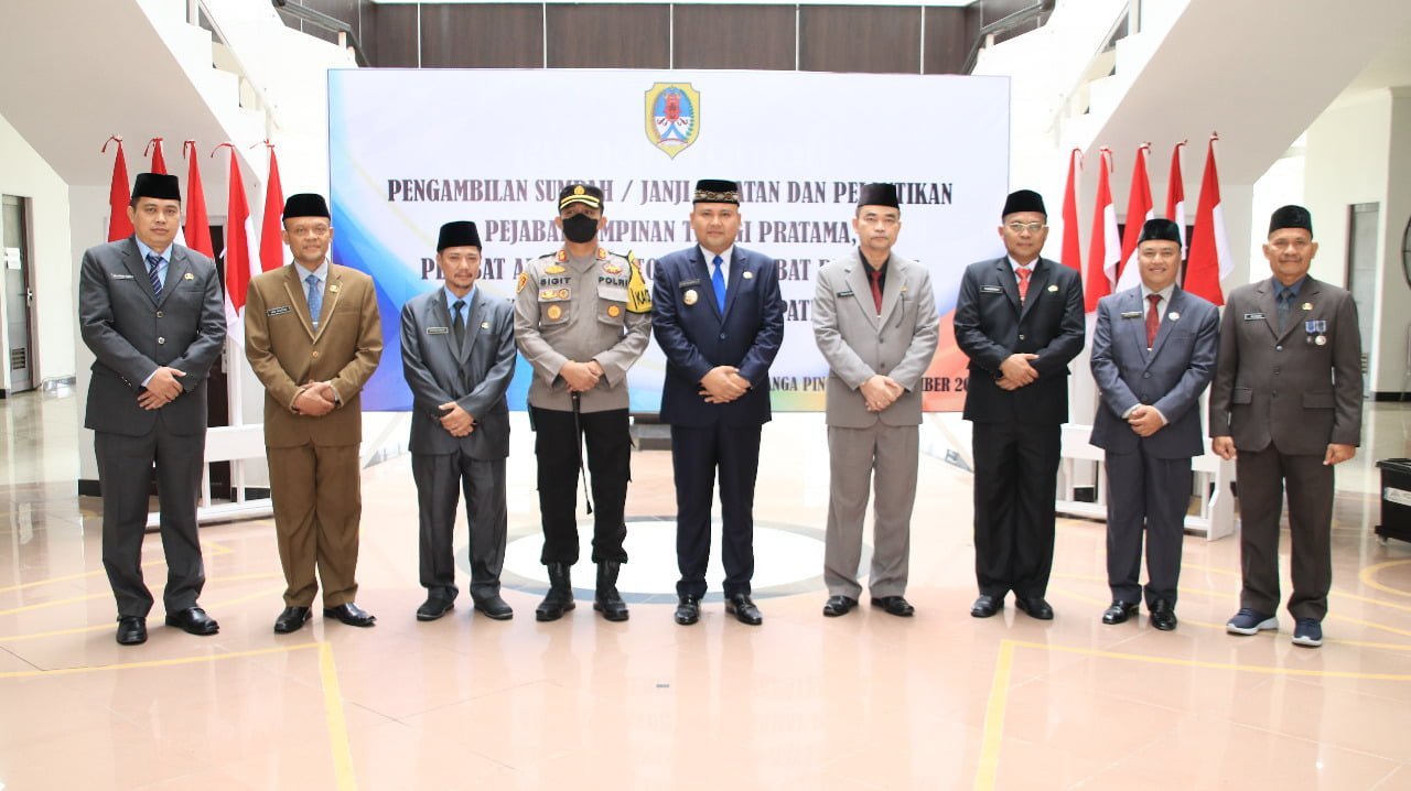 Bupati Melawi Lantik Pejabat Pimpinan Tinggi Pratama di Lingkungan Pemerintah Kabupaten Melawi