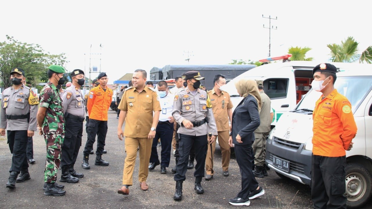 Siaga Banjir, Bupati Melawi Pimpin Apel Siaga Batingsor
