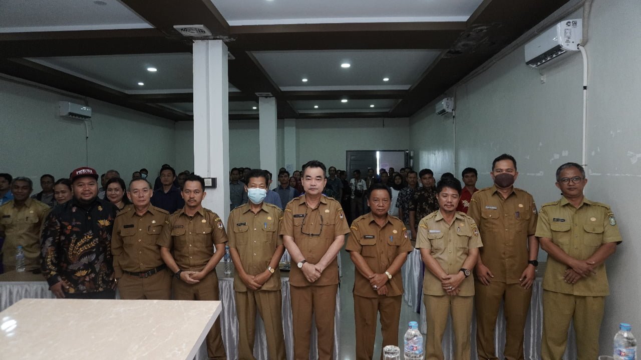 Sekda Melawi Buka Sosialisasi Peluang Usaha dan Pelaporan Keuangan BUMDes dan BUMDesma