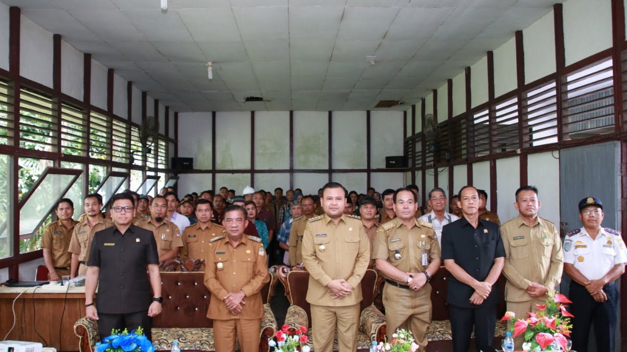 Bupati dan Wakil Bupati Kunjungan Kerja ke Kecamatan Menukung