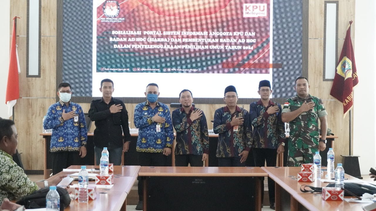 Wakili Bupati Melawi, Asisten Pemerintahan Hadiri Sosialisasi SIAKBA dan Pembentukan Badan AdHoc