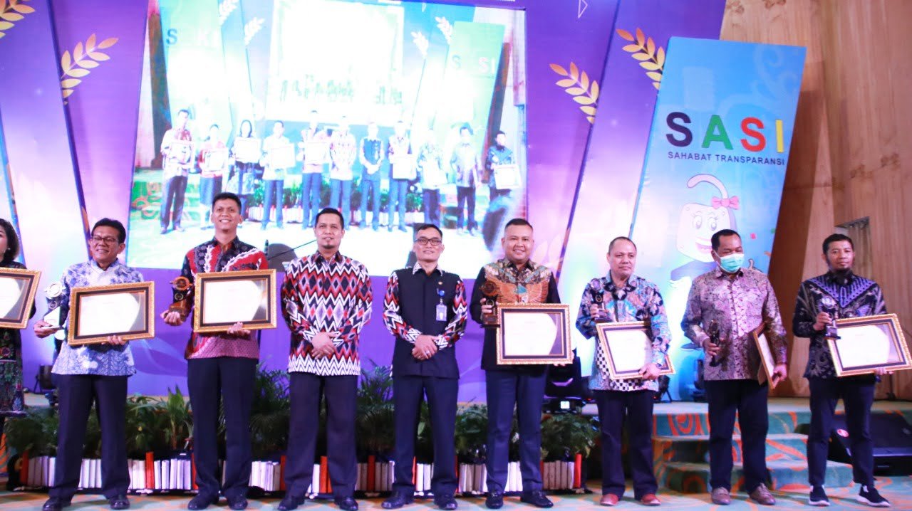 Pemerintah Kabupaten Melawi Raih Predikat Informatif Keterbukaan Informasi Publik Tahun 2022
