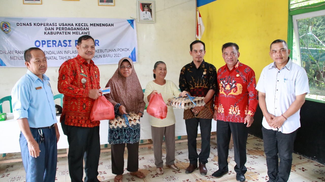 Kendalikan Inflasi Daerah, Pemkab Melawi Gelar Operasi Pasar Murah di Kecamatan Pinoh Utara