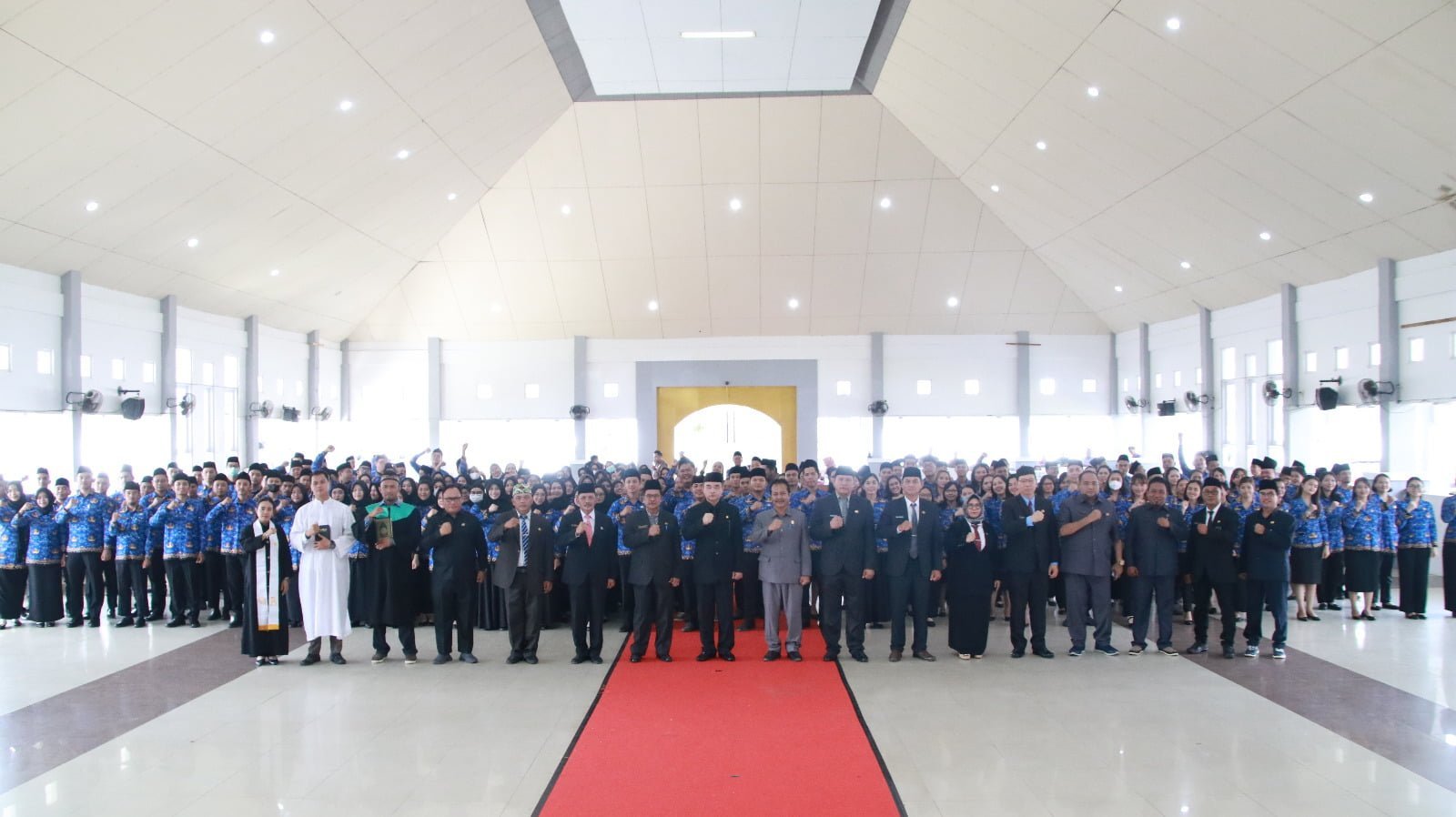 Sekda Melawi Pimpin Pengambilan Sumpah Janji PNS di lingkungan Pemkab Melawi