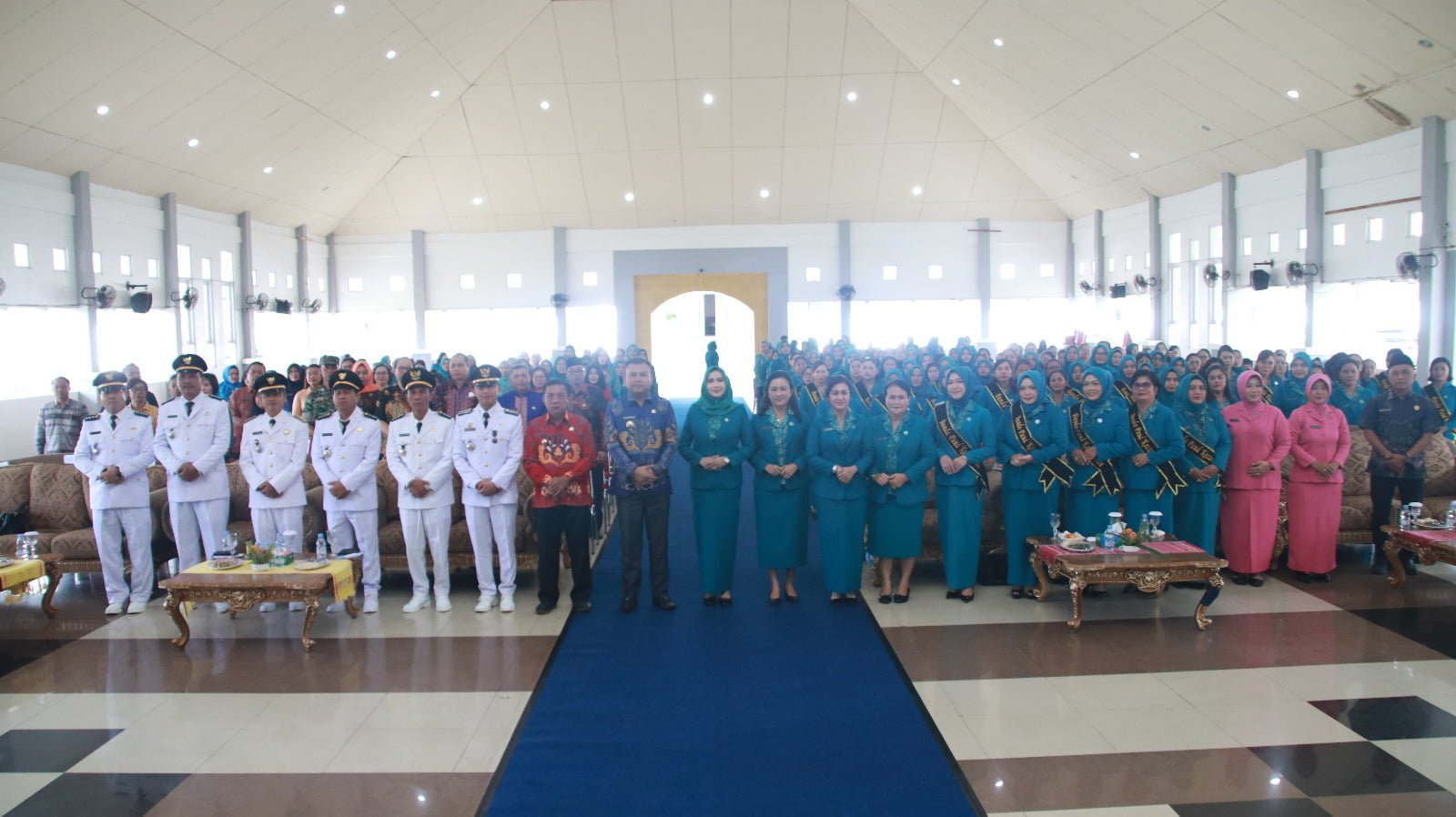 Bupati dan Wakil Bupati Melawi Hadiri Pelantikan Ketua TP. PKK Kecamatan dan Bunda PAUD