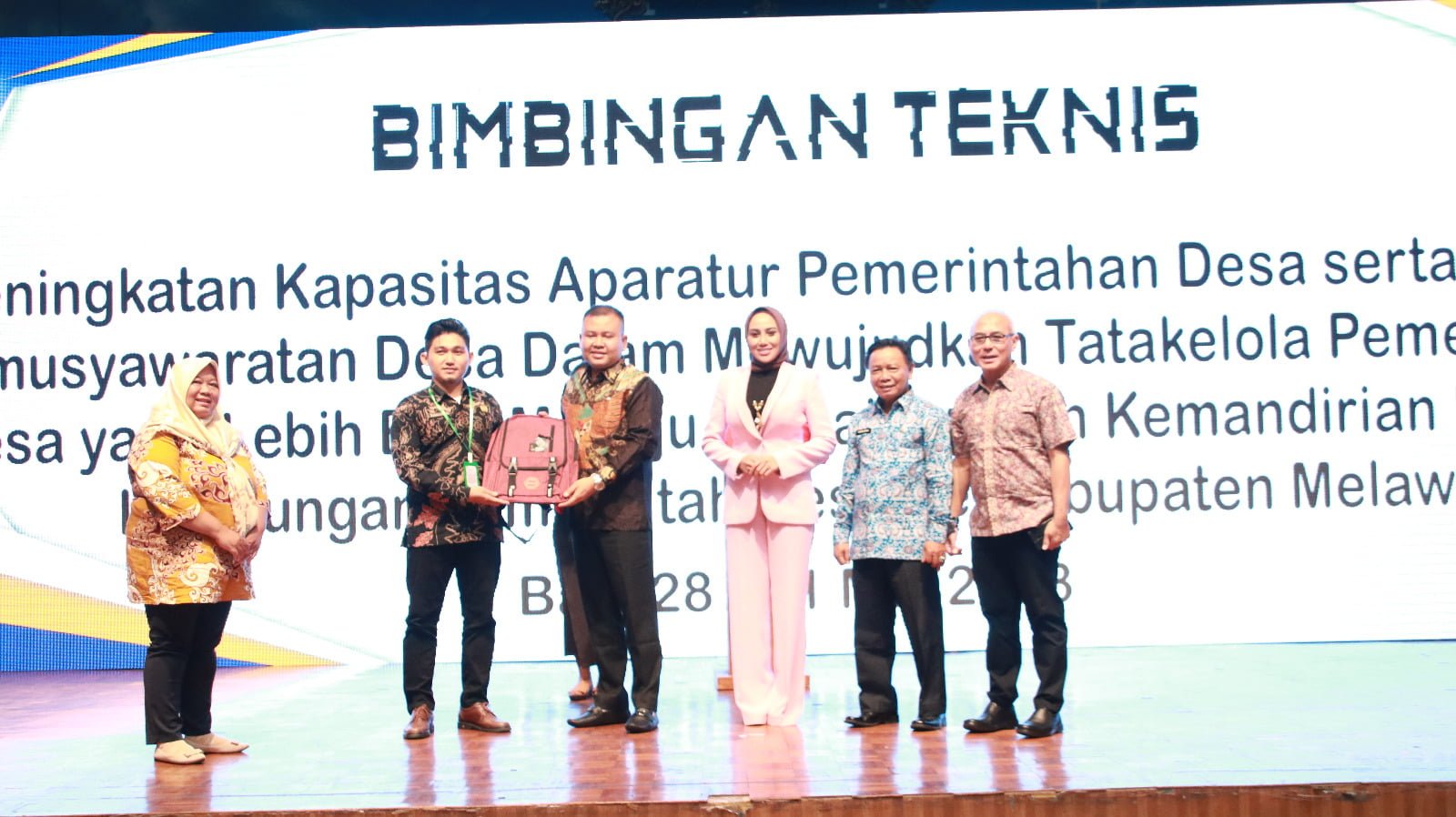 Bupati Melawi Dorong Pembentukan APDESI Kabupaten Melawi