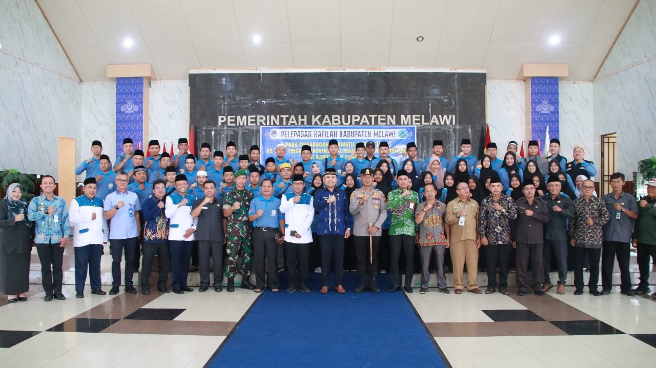 Bupati Melawi Lepas Kafilah Kabupaten Melawi Pada MTQ XXXI Tingkat Kalimantan Barat di Sanggau