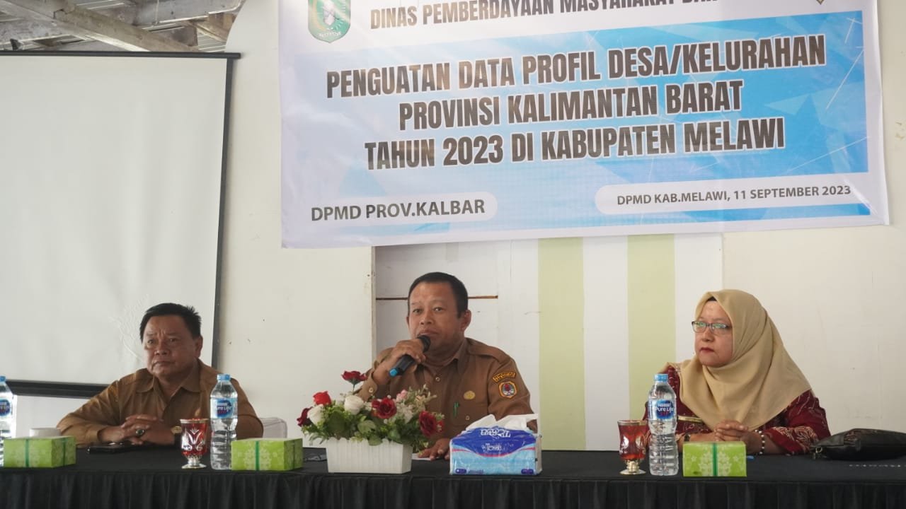 Asisten Administrasi dan Umum Sekda Buka Kegiatan Penguatan Data Profil Desa di Kabupaten Melawi