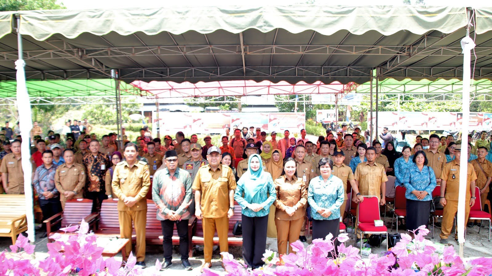 Bupati Melawi Kunjungan Kerja ke Kecamatan Belimbing Hulu