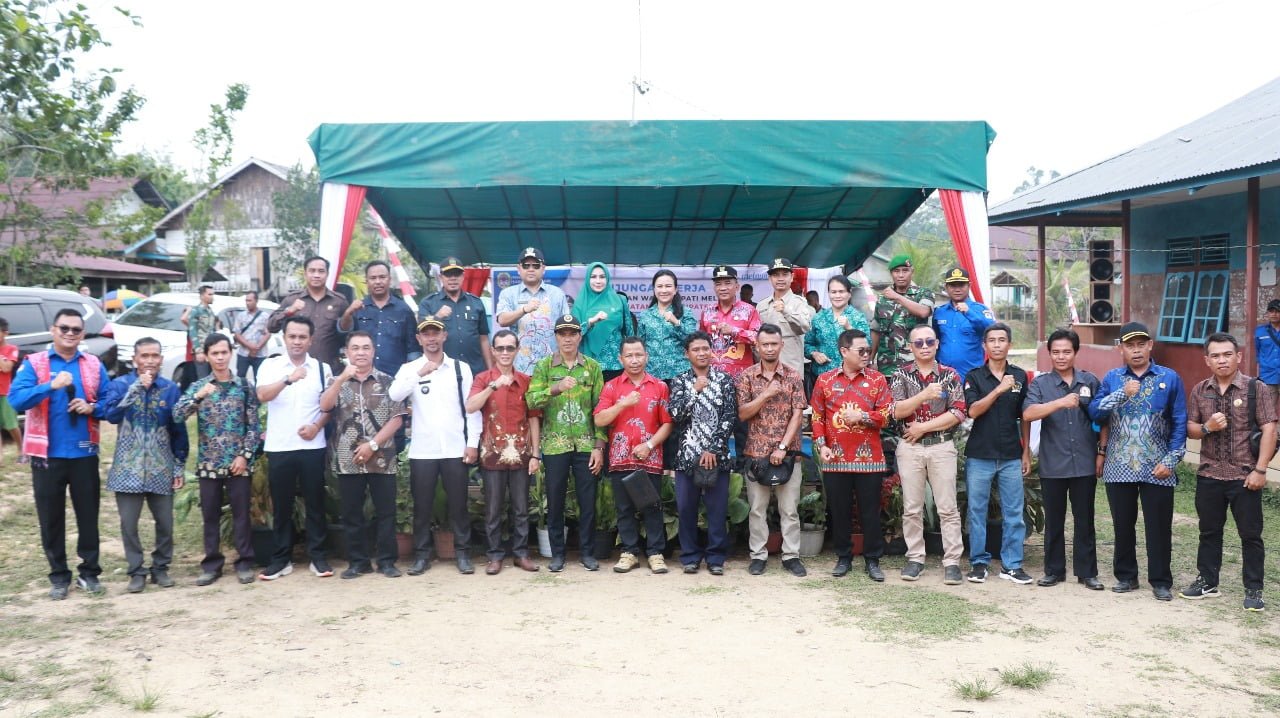 Bupati dan Wakil Bupati Melawi Kunjungan Kerja ke Kecamatan Belimbing