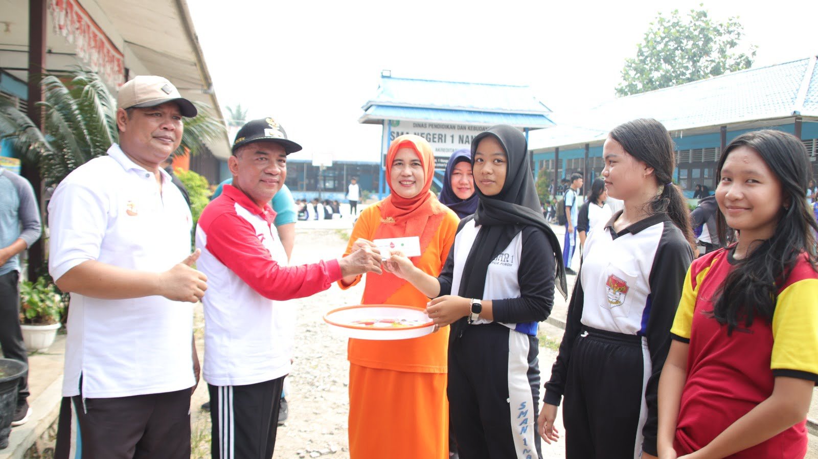 Wakil Bupati Hadiri Projek Penguatan Profil Pancasila di SMA Negeri 1 Nanga Pinoh