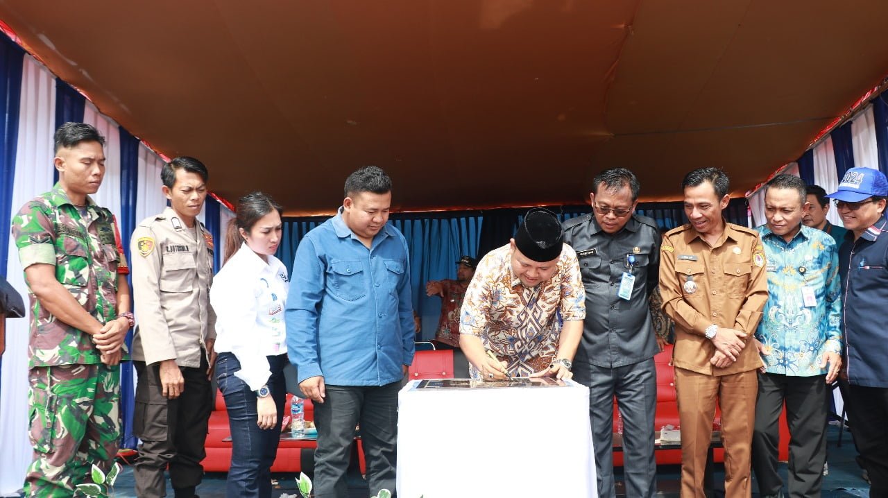 Bupati Melawi Resmikan Gedung Baru SMP Negeri 1 Sokan