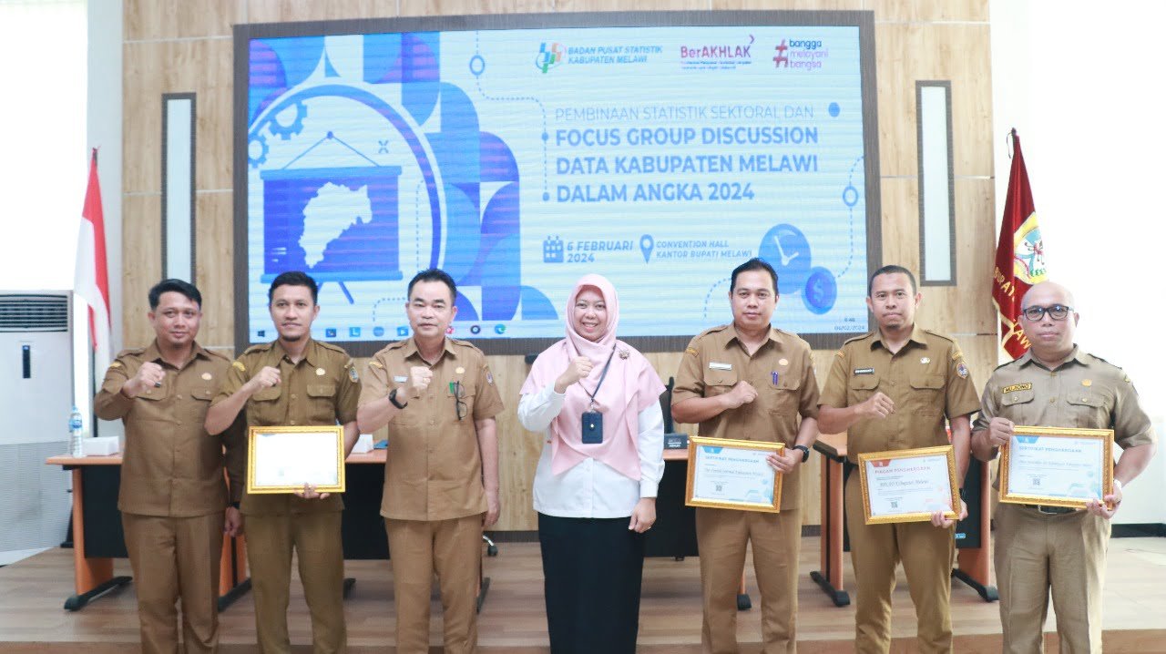 Sekda Buka Kegiatan Pembinaan Statistik Sektoral dan FGD Publikasi Kabupaten Melawi Dalam Angka Tahun 2024