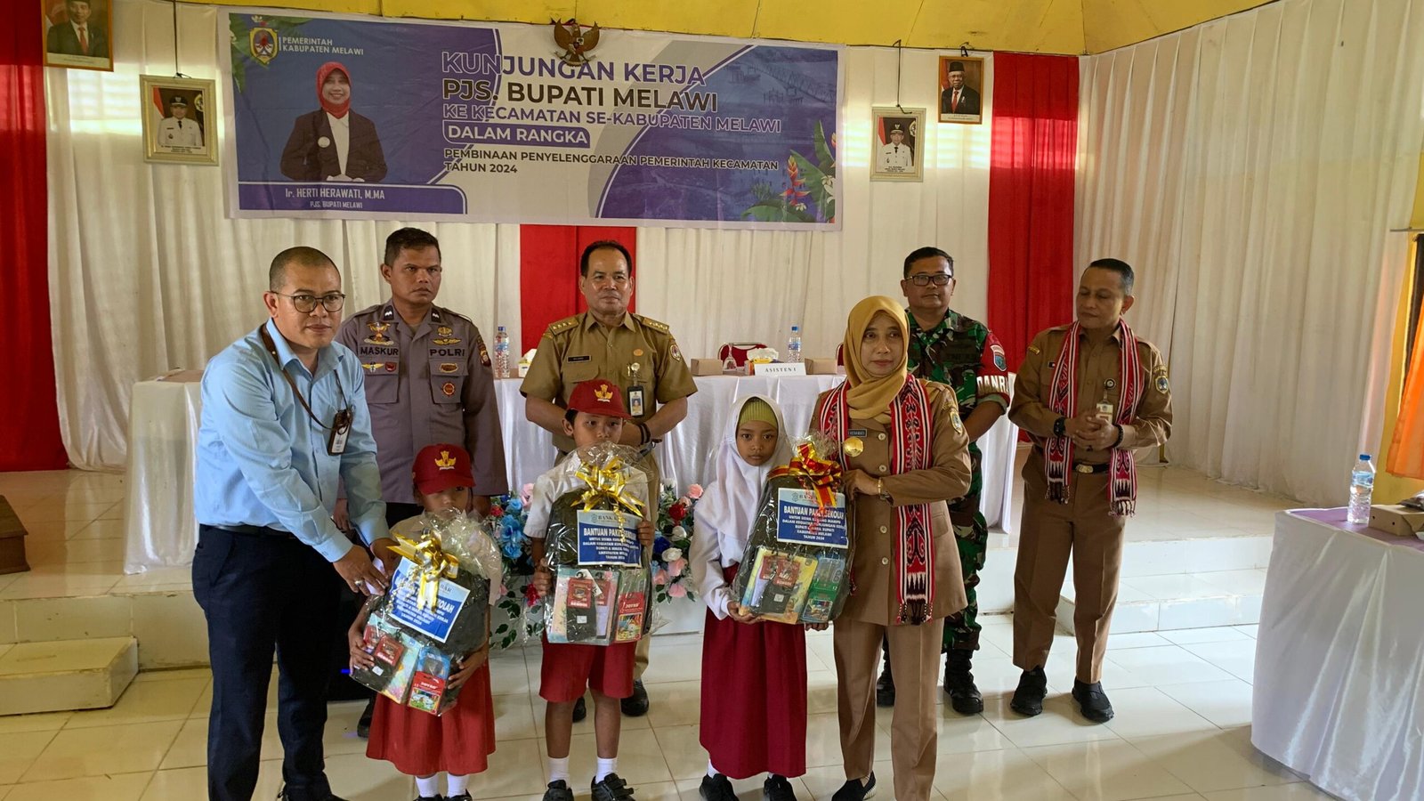 Pjs. Bupati Melawi Kunjungan Kerja ke Kecamatan Ella Hilir