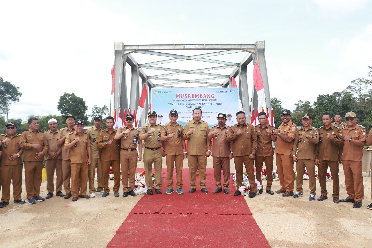 Bupati Melawi Tingkat Kecamatan Tanah Pinoh, Tanah Pinoh Barat, Ella Hilir, Pinoh Selatan dan Nanga Pinoh